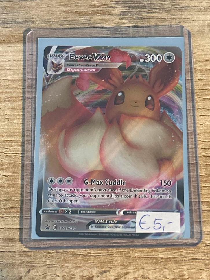 Pokémon Kaart Eevee VMAX SWSH087 - Zo goed als nieuw, Hobby en Vrije tijd, Verzamelkaartspellen | Pokémon, Zo goed als nieuw, Losse kaart