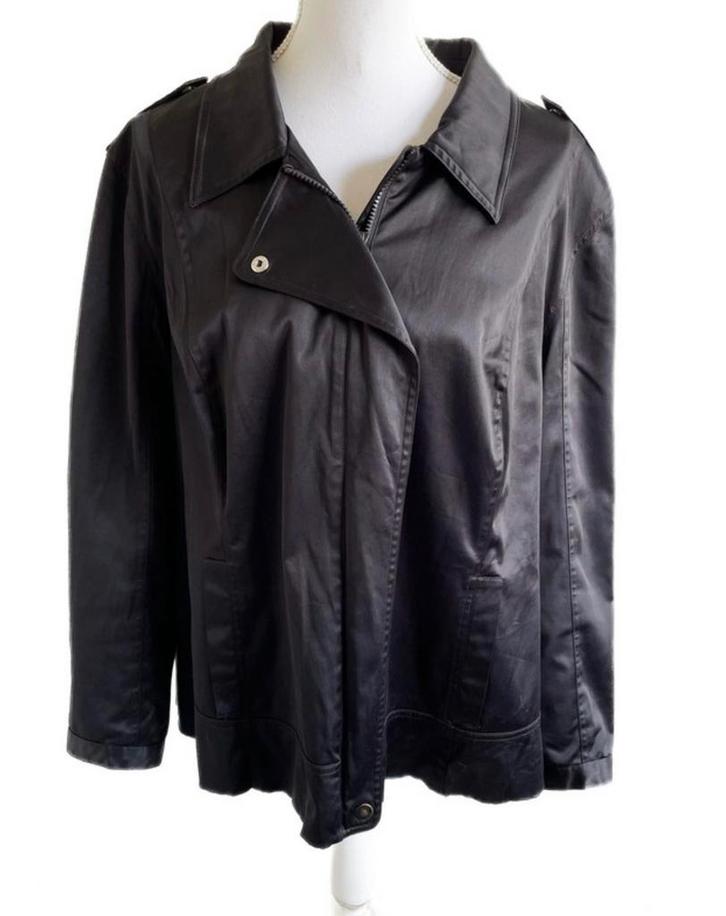 Mooi jasje van Ulla Popken 52, Kleding | Dames, Grote Maten, Zo goed als nieuw, Jas of Mantel, Zwart, Ophalen of Verzenden