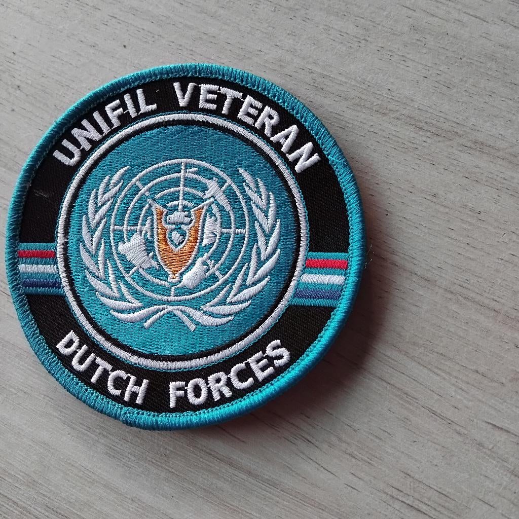 1X EMBLEEM LIBANON, Verzamelen, Ophalen of Verzenden, Landmacht, Nederland, Embleem of Badge