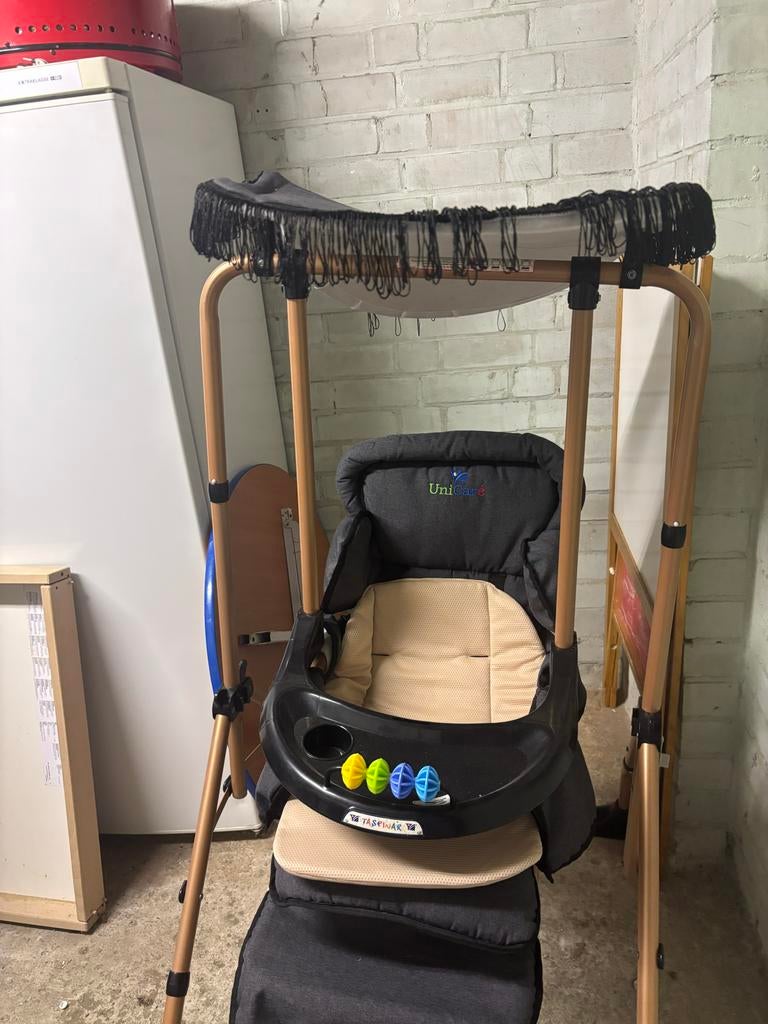 Unicare Baby Hangstoel met Speelblad en Zonnekap, Ophalen, Gebruikt, Hangstoel, Afneembaar eetblad
