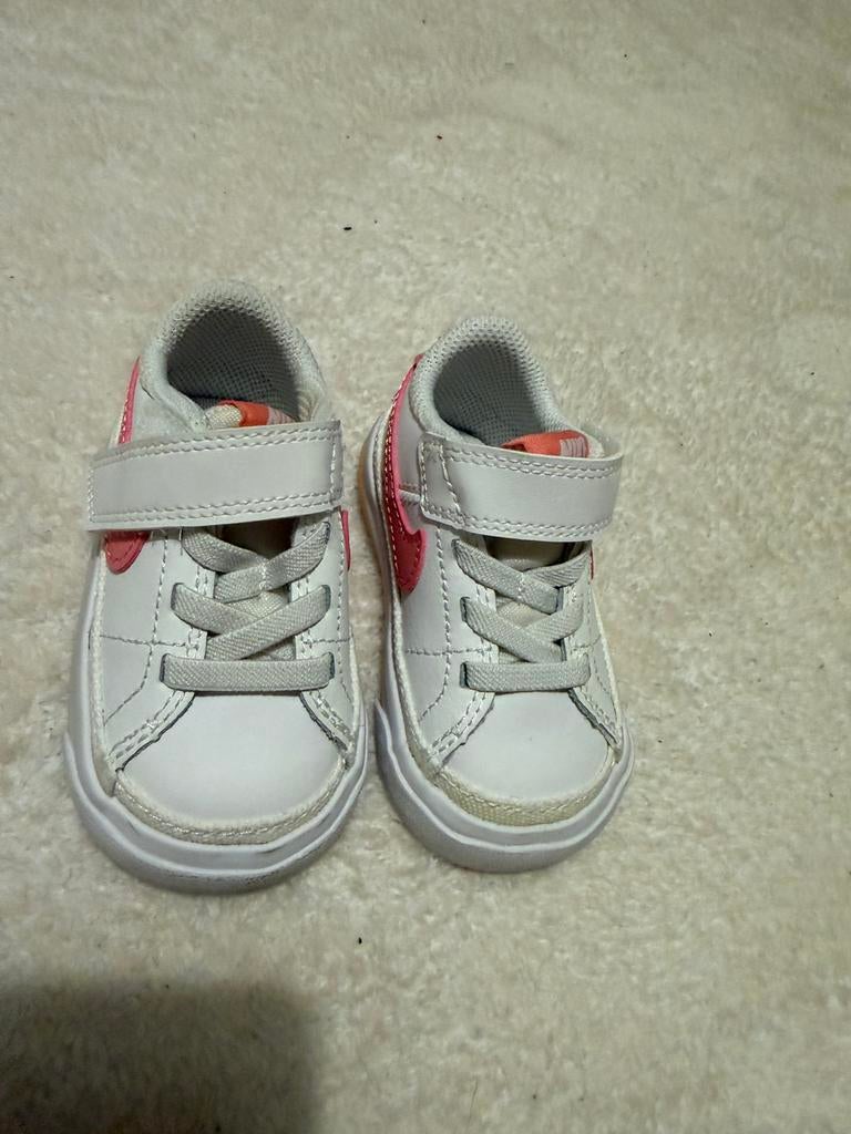 Nike baby maat 18,5, Ophalen of Verzenden, Zo goed als nieuw, Jongetje of Meisje, Schoentjes