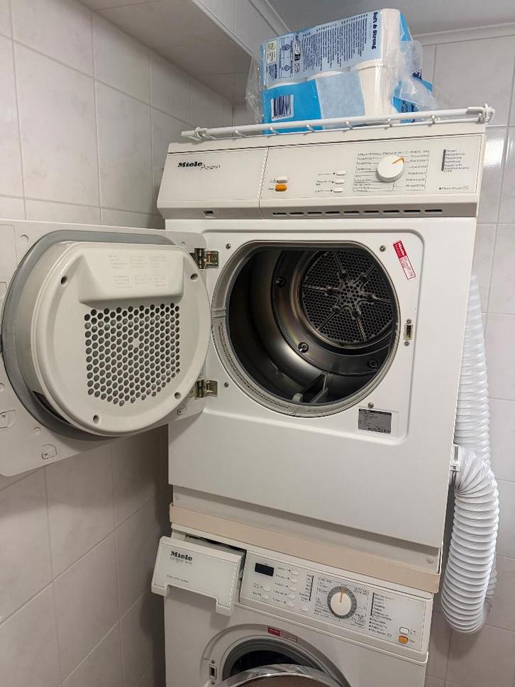 Droger merk Miele, Witgoed en Apparatuur, Wasdrogers, Gebruikt, Luchtafvoer, Voorlader, 4 tot 6 kg, 85 tot 90 cm, Anti-kreukfase