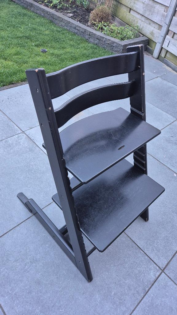 Stokke Tripp Trapp stoel zwart + babyset + tafelblad, Kinderen en Baby's, Kinderstoelen, Ophalen, Gebruikt, Meegroeistoel, Afneembaar eetblad