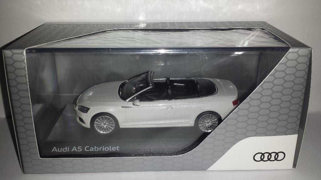 Spark 1:43 Audi A5 cabrio 2017 tofana wit nieuw in display, Ophalen of Verzenden, Nieuw, Auto, Overige merken