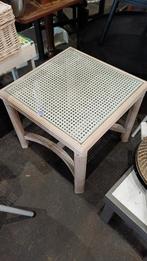 Vintage rotan bijzettafel met glasplaat 50x50, Minder dan 55 cm, Gebruikt, Vierkant, Glas