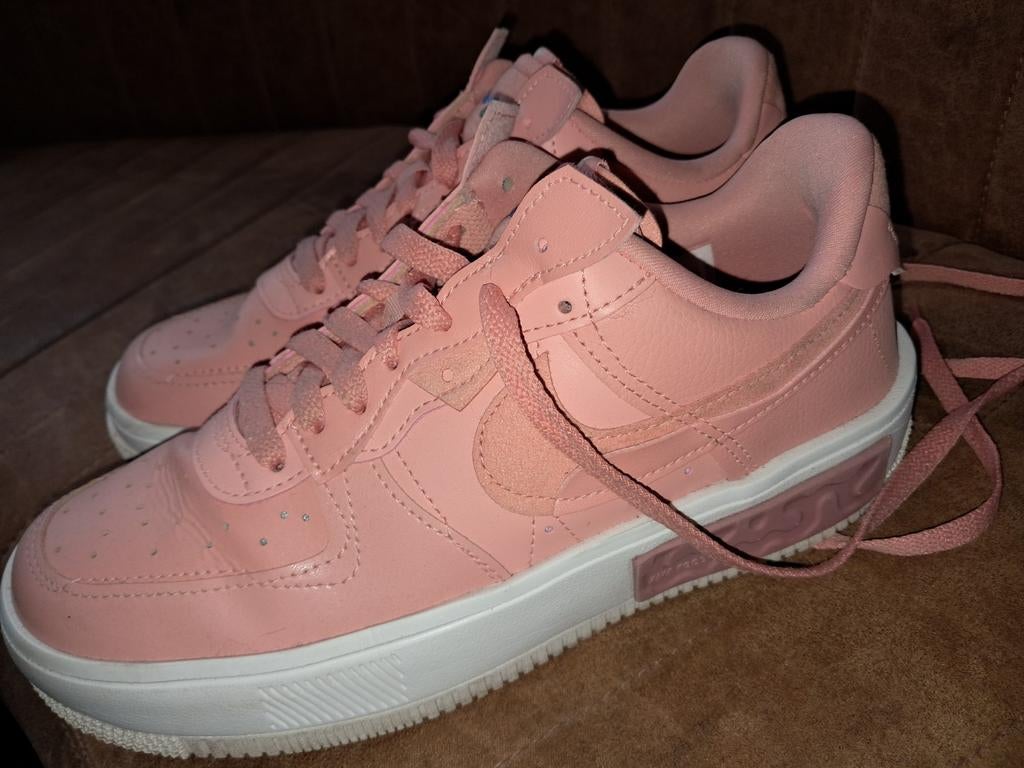 Nike mt 39, Kleding | Dames, Schoenen, Ophalen of Verzenden, Zo goed als nieuw, Sneakers of Gympen