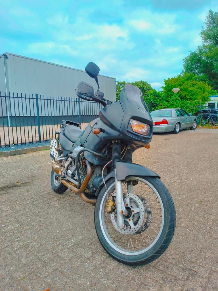 Moto Guzzi Quota 1100, 1064 cc, 2 cilinders, Particulier, Meer dan 35 kW