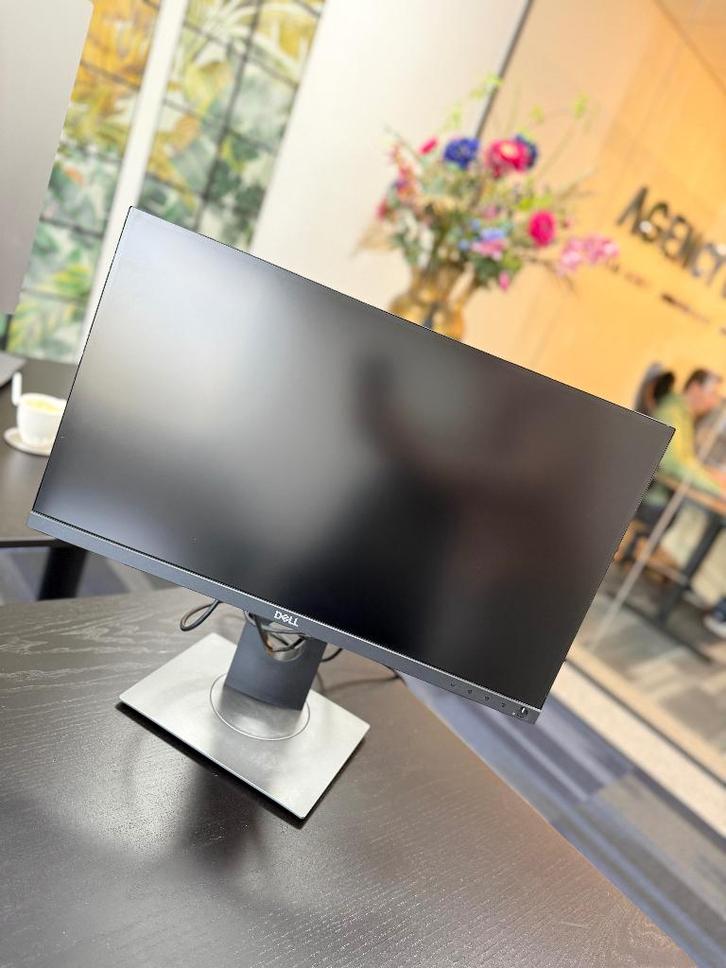 Dell Scherm - P2418D, Computers en Software, Monitoren, Zo goed als nieuw, 60 Hz of minder, IPS, Full HD, Ophalen of Verzenden