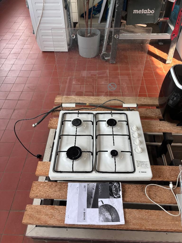 Vrijstaande Gaskookplaat BOSCH Wit Metaal, Ophalen, Gebruikt, 4 kookzones, Gas