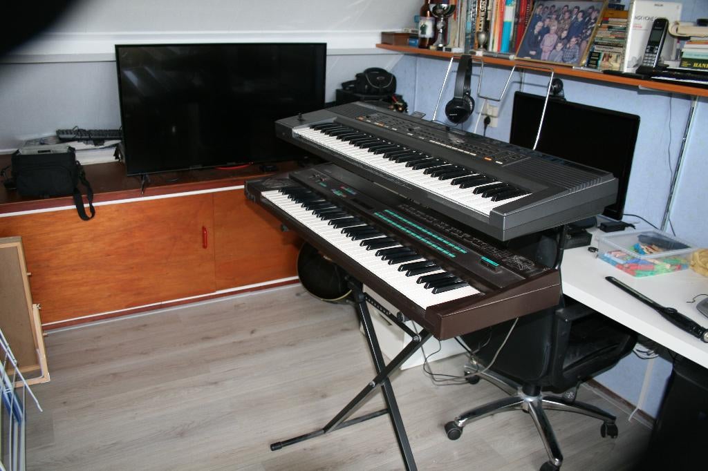 Roland  E-20 Syntesizer, Muziek en Instrumenten, Synthesizers, Ophalen, 61 toetsen, Roland, Zo goed als nieuw