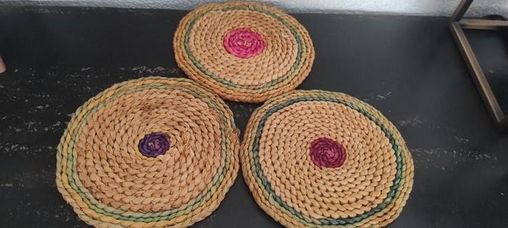 Vintage rieten onderzetters 3x, Huis en Inrichting, Woonaccessoires | Onderzetters, Gebruikt, Pot of Pan, Ophalen of Verzenden