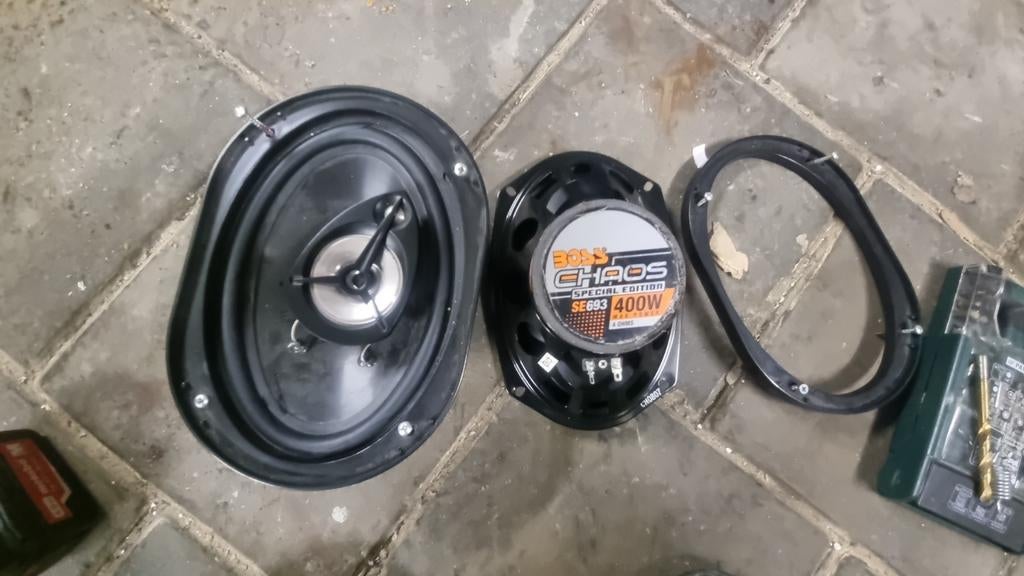 Autospeakers Boss Chaos 400 Watt, Auto diversen, Autospeakers, Ophalen of Verzenden