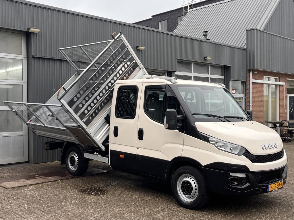 Iveco Daily 35S11D 2.3 3 zijden kipper Airco Telefoonverbind, Auto's, Bestelauto's, 13 km/l, Euro 5, Achterwielaandrijving, Gebruikt