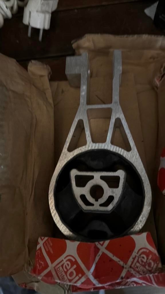 Motorsteun dogbone febi alfa mito opel fiat ford ka / nieuw, Ophalen, Nieuw, Fiat