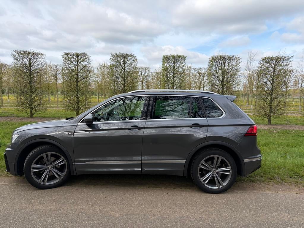 Volkswagen Tiguan 1.4 TSI 150 PK R-Line | Digital Cockpit, Voorwielaandrijving, Stof, 1800 kg, Handgeschakeld