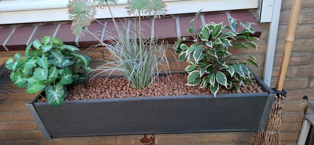 Donkere bloembak met kunstplanten, Tuin en Terras, Kunststof, Gebruikt, 100 cm of meer, Ophalen of Verzenden