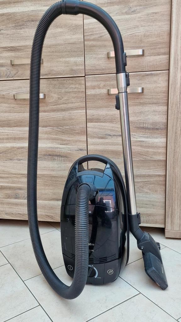 Miele Black pearl 2000 stofzuiger , lezen, Witgoed en Apparatuur, Stofzuigers, Gebruikt, 2000 watt of meer, Ophalen of Verzenden