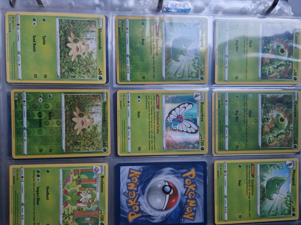 Pokemon Gedeelte base set fusion strike met hitjes, Ophalen of Verzenden, Zo goed als nieuw, Meerdere kaarten