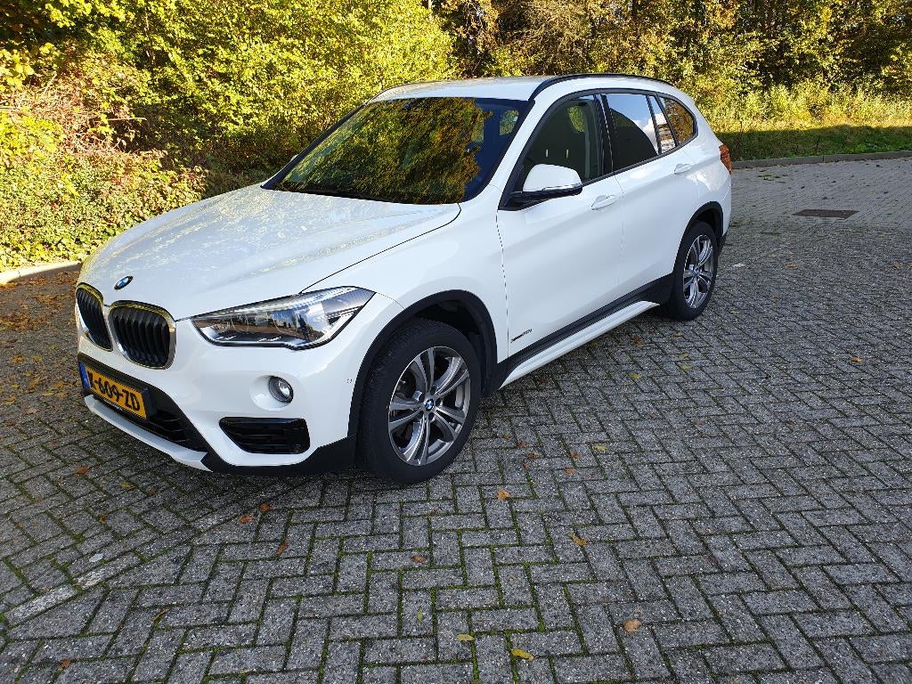 BMW X1 Xdrive20i 192pk Aut 2017 Wit, Auto's, BMW, 1998 cc, Stof, Wit, Particulier