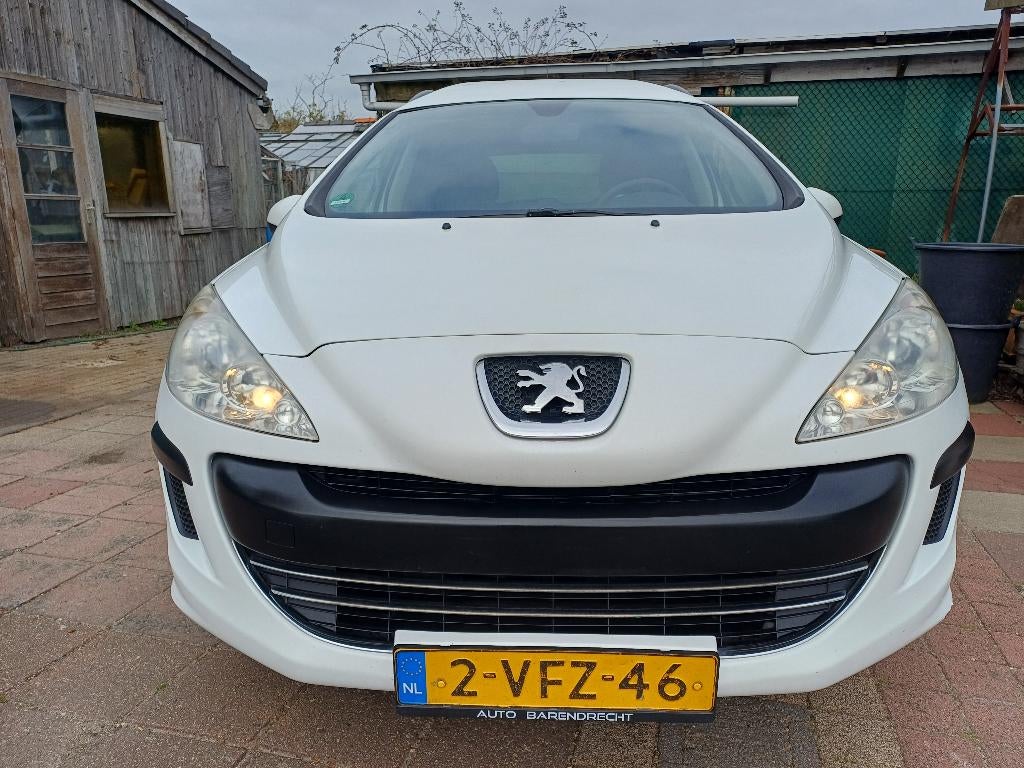 Peugeot 308 1.6 16V Hdif 80KW Commercial 500 nieuwe apk, Auto's, Bestelauto's, Voorwielaandrijving, Stof, Zwart, 4 cilinders