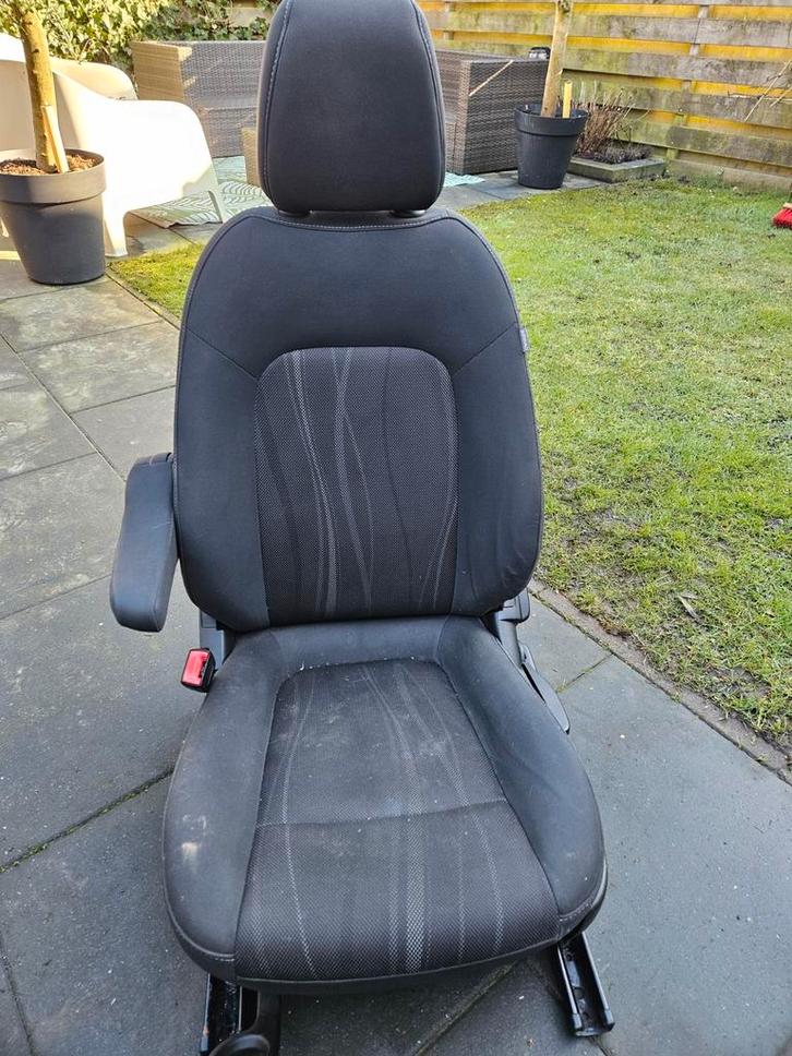 Autostoel bestuurderskant met armleuning, Auto-onderdelen, Interieur en Bekleding, Gebruikt, Ophalen