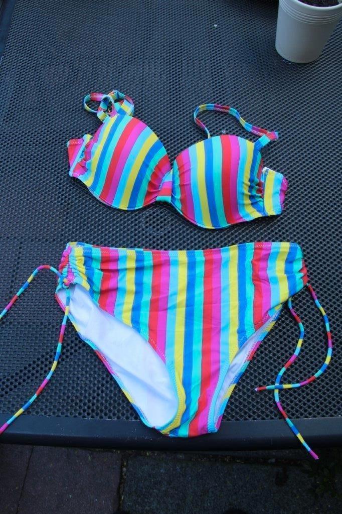 Bikini gekleurd Ocenasun 10 mt 42C cup Vaste prijs, Kleding | Dames, Badmode en Zwemkleding, Overige kleuren, Verzenden, Zo goed als nieuw