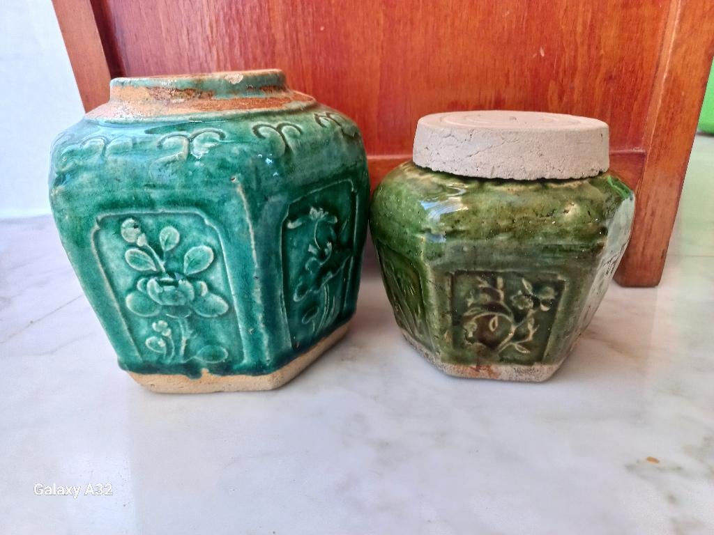 2 groene gemberpotten waarvan 1 met deksel, Ophalen of Verzenden