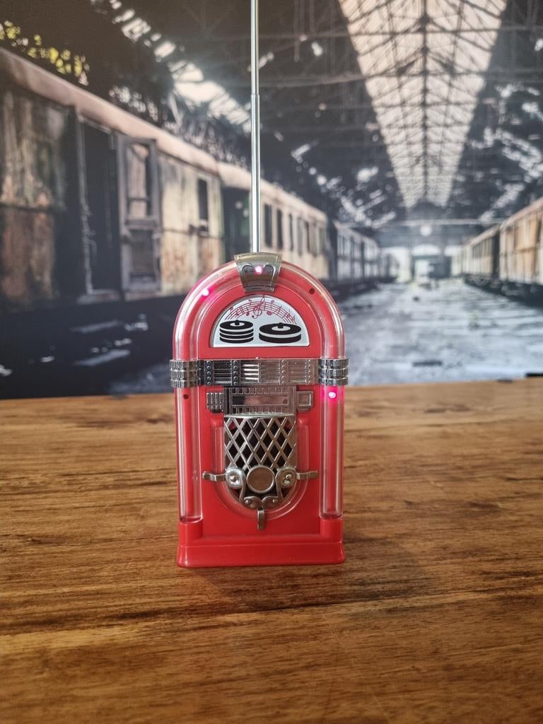 Retro Jukebox Radio - met verlichting, Verzamelen, Automaten | Jukeboxen, Ophalen of Verzenden, Zo goed als nieuw, 1970 tot heden