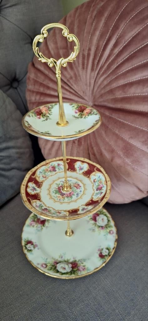 Royal Albert etagere 3 laags handmade €35,00, Ophalen of Verzenden, Zo goed als nieuw