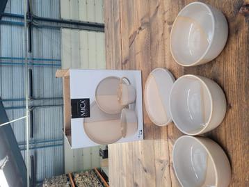 Service mica Decorations  beschikbaar voor biedingen
