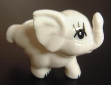 Olifant Beeldje Porselein Steen beschikbaar voor biedingen