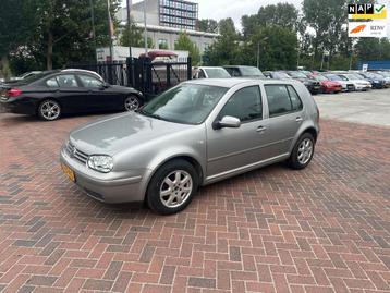 Volkswagen Golf 1.6-16V Airco! 5-drs! 2003 beschikbaar voor biedingen