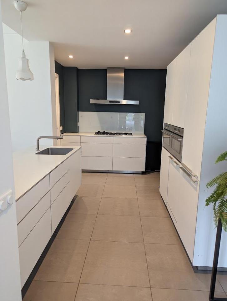 Schitterende Bulthaup B3 keuken, Huis en Inrichting, Keuken | Complete keukens, Gebruikt, Overige typen, Wit, Kunststof, Greeploos
