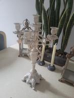 Zeer oude witte bronzen kandelaar, Antiek en Kunst, Antiek | Kandelaars, Ophalen of Verzenden, Koper of Brons