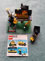 Lego goederen overslag gebouw set 912 + vrachtwagen + boekje, Ophalen of Verzenden, Gebruikt, Complete set, Lego