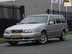Volvo V70 2.4 Europa NAP/LEER/AIRCO/CRUISE/PDC/APK 11-2026, Gebruikt, Zwart, Stoelverwarming, 1600 kg