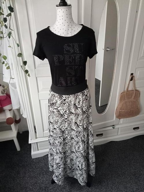 Norah " Rok maat 42/44 ", Kleding | Dames, Rokken, Zo goed als nieuw, Maat 42/44 (L), Overige kleuren, Onder de knie, Ophalen of Verzenden