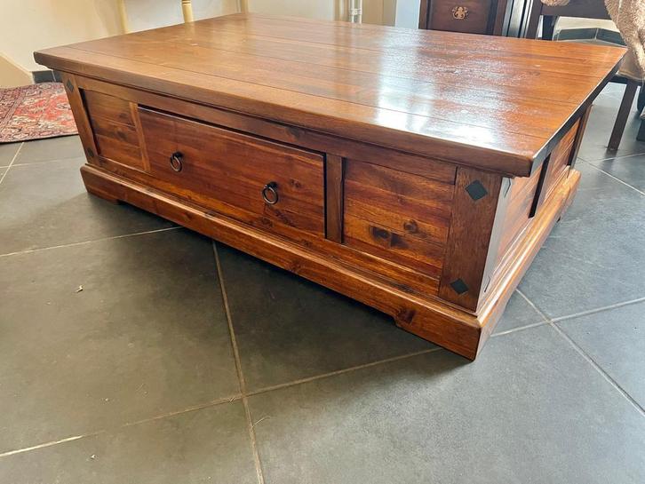 Mooie koloniale teakhouten salontafel – massief & praktisch!, Huis en Inrichting, Tafels | Salontafels, Nieuw, Minder dan 50 cm