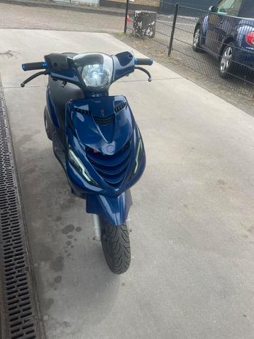 Zip 50cc brom beschikbaar voor biedingen