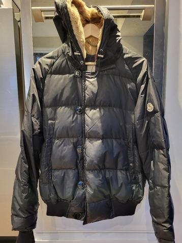 Moncler Bulgarie Quilted Down Puffer Jacket – maat 4 (L) beschikbaar voor biedingen