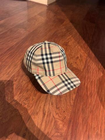 Burberry Pet beschikbaar voor biedingen