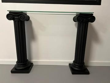Te koop: Zwarte console- / sidetable met glazen blad
  beschikbaar voor biedingen