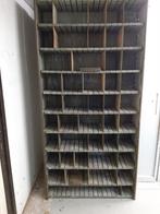 Rustieke oude vakkenkast., Doe-het-zelf en Verbouw, Ophalen of Verzenden