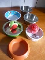 voerbakjes , voerbal en een speelbal, Dieren en Toebehoren, Ophalen of Verzenden