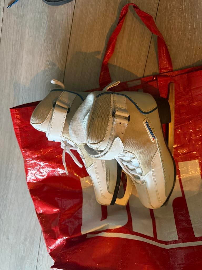 Kunstschaatsen dames - Maat 36, Sport en Fitness, Schaatsen, Ophalen of Verzenden, Gebruikt, Kunstschaatsen, Overige merken