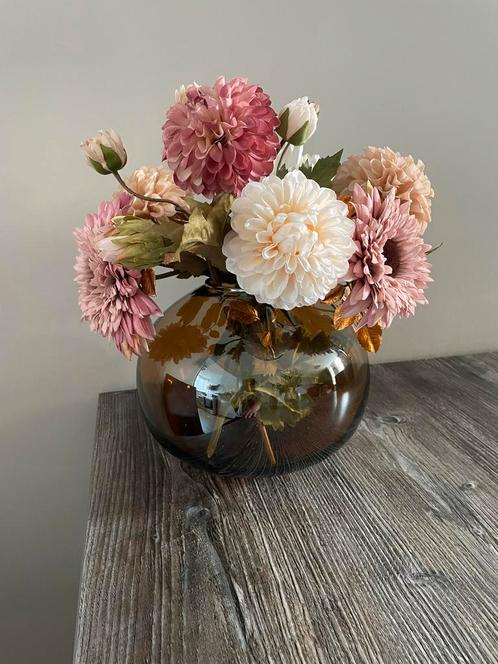 Zijden kunst bloemen boeket met vaas, Huis en Inrichting, Woonaccessoires | Kunstplanten en Kunstbloemen, Zo goed als nieuw, Ophalen