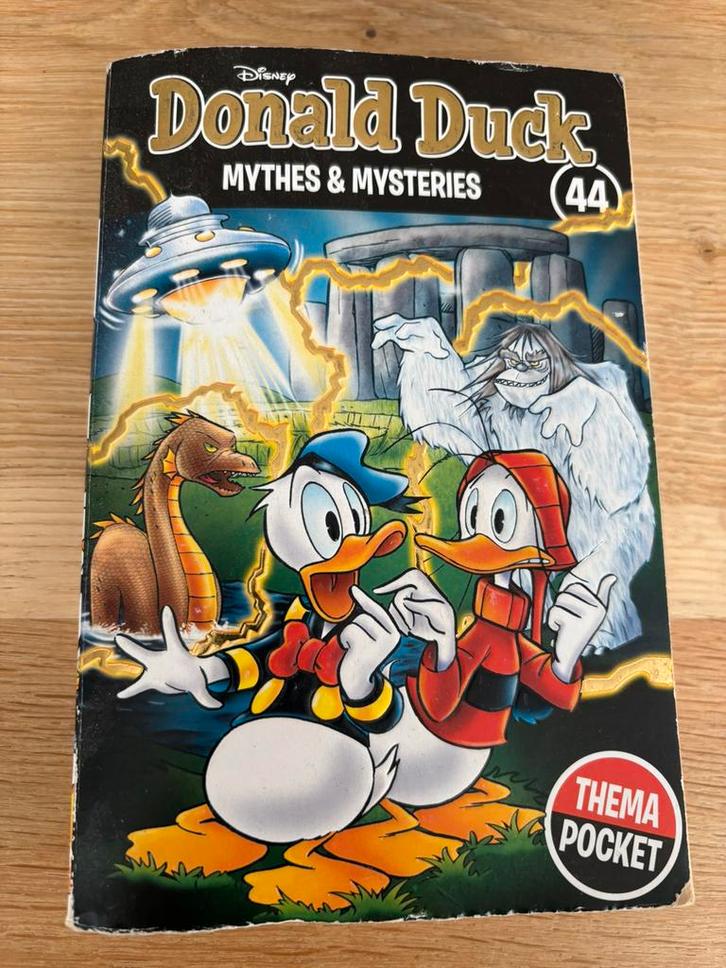Donald Duck  Thema Pocket 44 Mythes en Mysteries, Boeken, Stripboeken, Gelezen, Eén stripboek, Ophalen of Verzenden