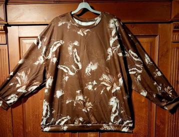 oversized trui met vlinders (tot 56 te dragen) beschikbaar voor biedingen