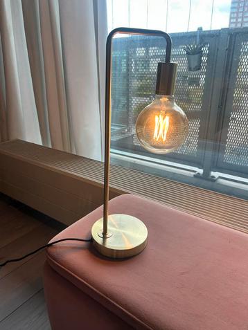Gouden Tafellamp met LED Gloeilamp beschikbaar voor biedingen