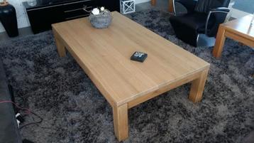 Eiken salontafel met lades beschikbaar voor biedingen